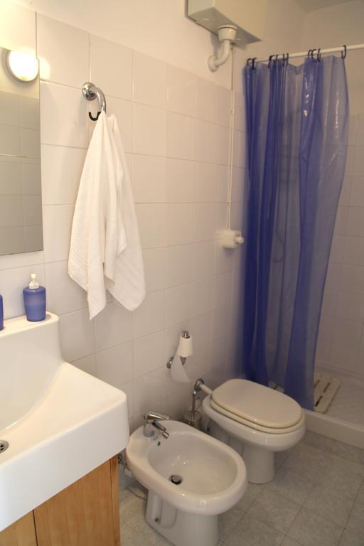 Vicolo Del Pozzo Hotel Barolo Room photo